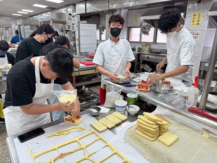 【活動】心促計畫-科系交流:模的甜點製作圖片