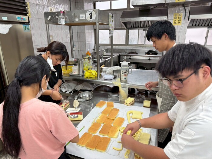 【活動】心促計畫-科系交流:模的甜點製作圖片