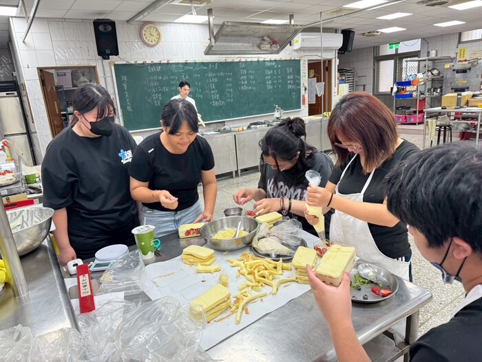 【活動】心促計畫-科系交流:模的甜點製作圖片